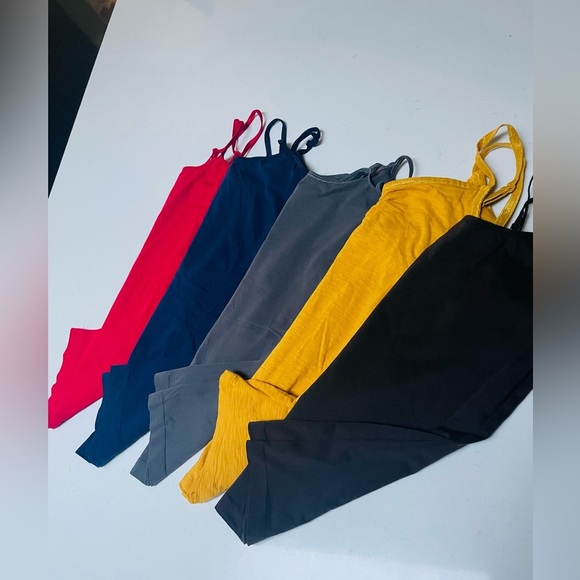 Bundle of 5 Tank  Tops 🌷SO SEAMLESS - Picture 6 of 14